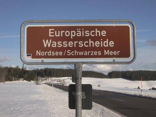 With its southern mountain ranges, Triberg borders on the European watershed